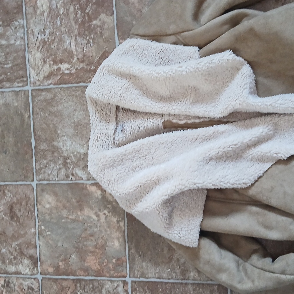 Ecote Tan and Cream Shearling Jacket - Picture 4 of 11
